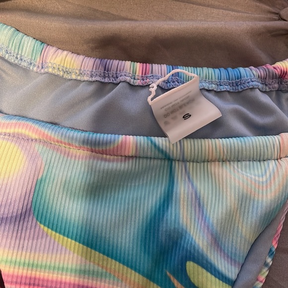 Never worn bikini with matching cover - Picture 2 of 6